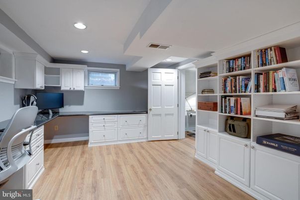 Home Office, Interior, Recessed Lighting, Wood Texture Flooring