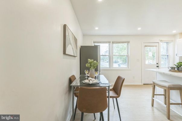 Dining room, Interior, Kitchen, Recessed Lighting, Wood Texture Flooring
