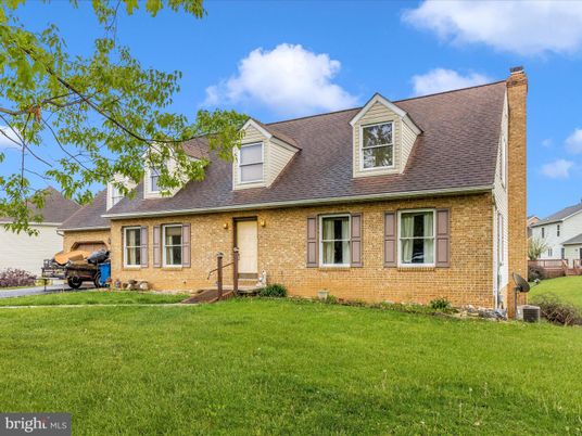 Exterior, Facade, Brick Facade, Cape Cod
