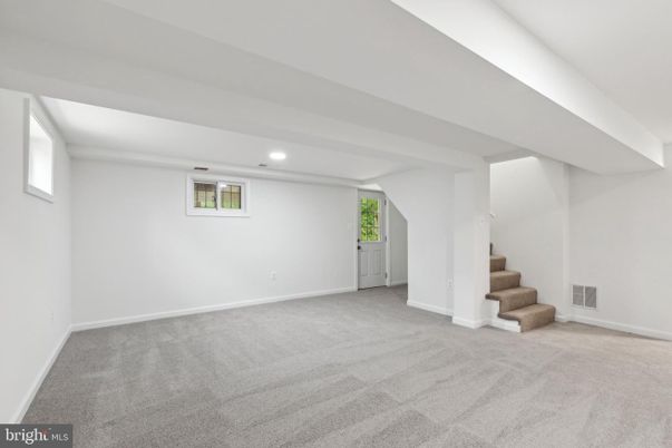 Empty room, Interior, Recessed Lighting