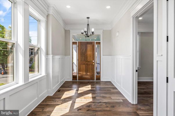 Chandelier, Interior, Recessed Lighting, Wood Texture Flooring