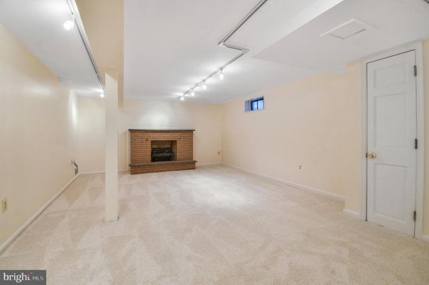 Empty room, Fireplace, Interior