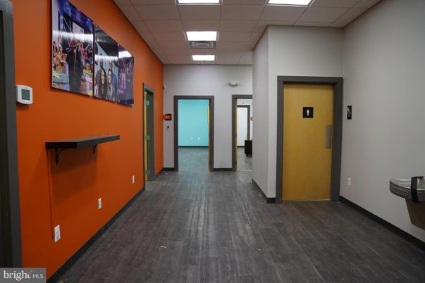 Elevator, Interior, Recessed Lighting, Wood Texture Flooring