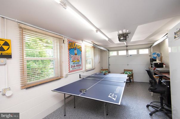 Game Room, Interior