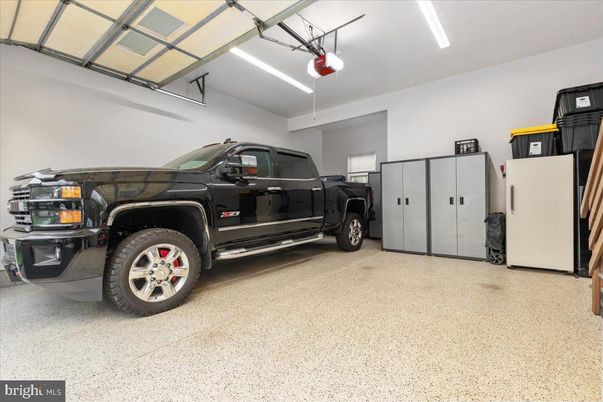 Garage, Interior