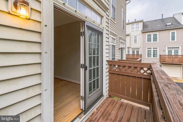 Exterior, Wood Texture Flooring