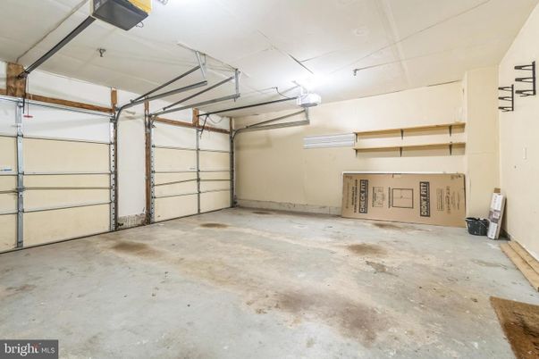 Garage, Interior