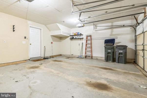 Garage, Interior, Washer