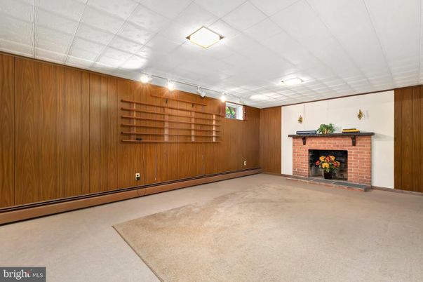 Empty room, Fireplace, Interior, Wooden Walls