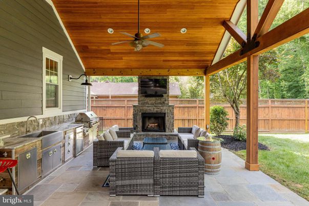 Exterior, Fireplace