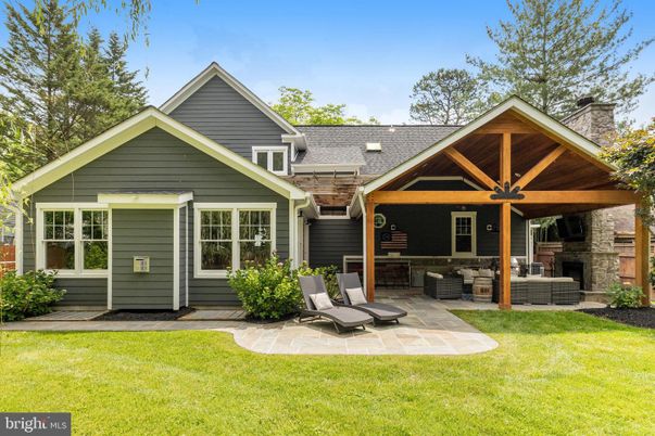 Exterior, Facade, American Craftsman