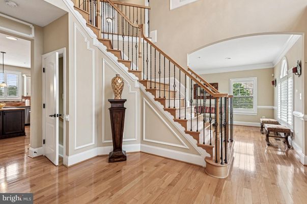 Interior, Pendant Lights, Recessed Lighting, Wood Texture Flooring