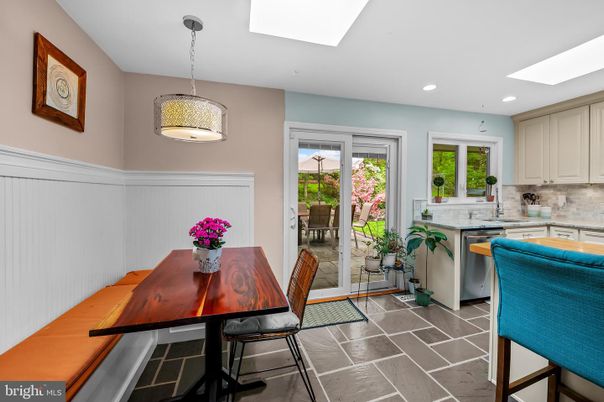 Dining room, Interior, Kitchen, Pendant Lights, Recessed Lighting