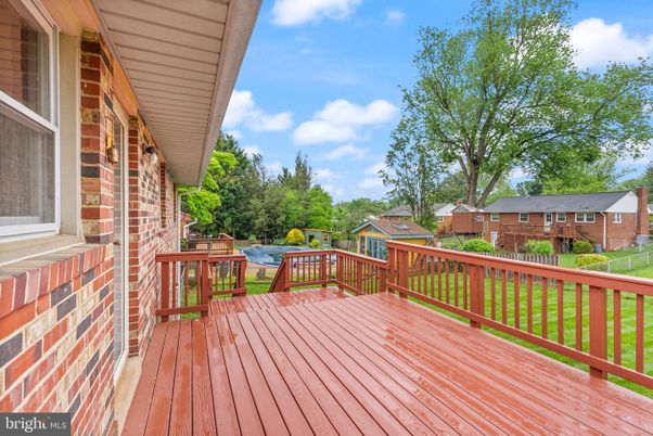 Exterior, Wood Texture Flooring