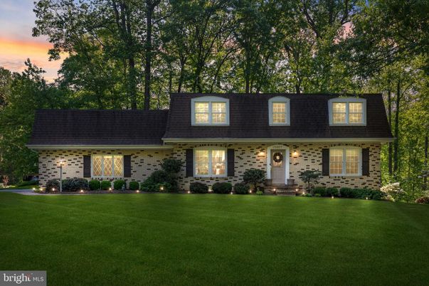 Exterior, Facade, Cape Cod
