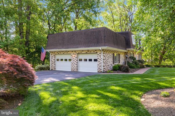 Attached, Exterior, Facade, Brick Facade, Cape Cod