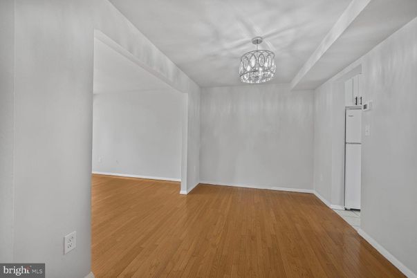 Chandelier, Empty room, Interior, Wood Texture Flooring