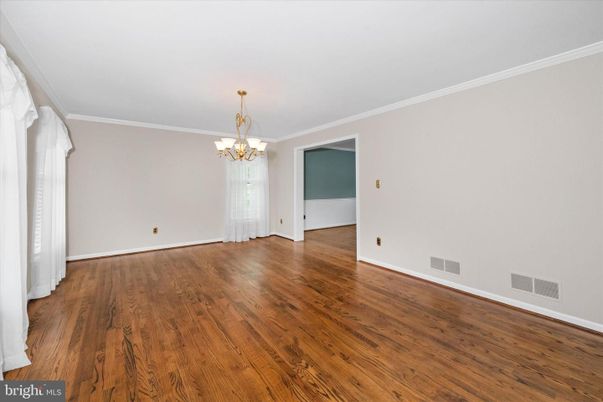 Chandelier, Empty room, Interior, Wood Texture Flooring
