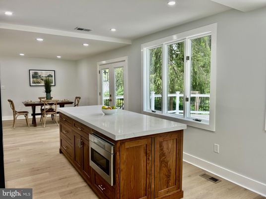 Dining room, Interior, Kitchen, Recessed Lighting, Wood Texture Flooring