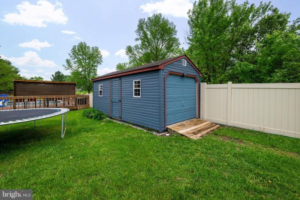 Backyard, Detached Garage, Exterior