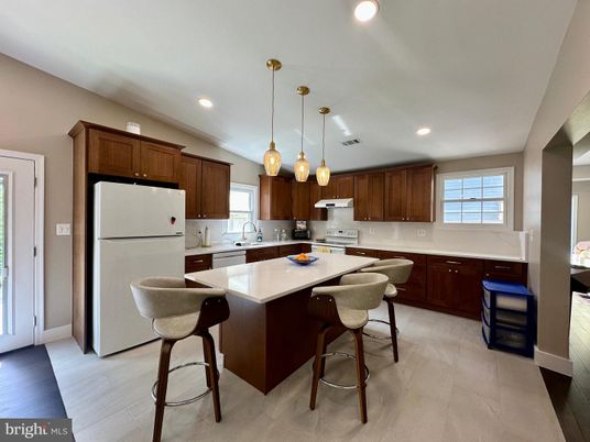 Interior, Kitchen, Pendant Lights, Recessed Lighting, Wood Texture Flooring