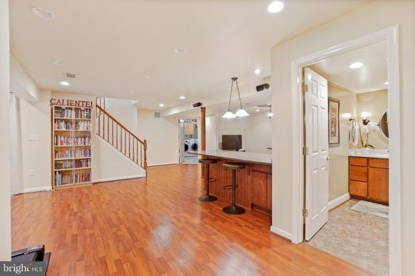 Interior, Pendant Lights, Recessed Lighting, Wood Texture Flooring