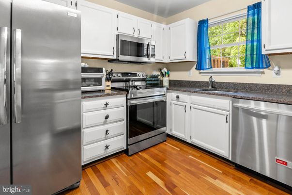 Interior, Kitchen, Stainless Steel Appliances, Wood Texture Flooring