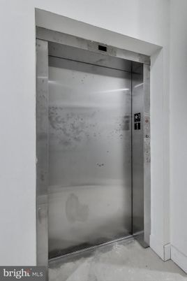Elevator, Interior