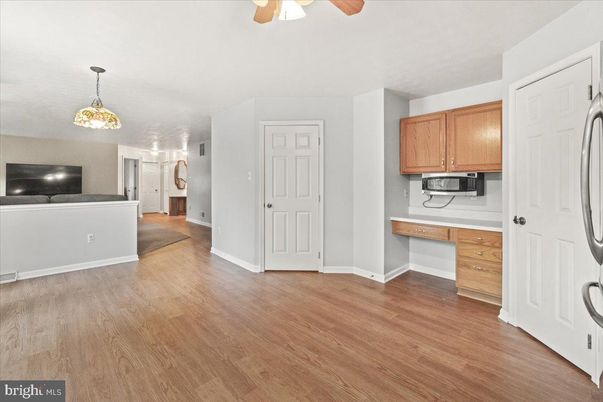 Interior, Kitchen, Pendant Lights, Wood Texture Flooring