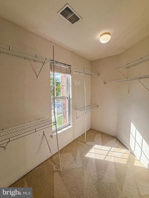 Empty room, Interior, Walk-in Closets