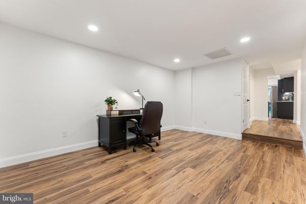 Home Office, Interior, Recessed Lighting, Wood Texture Flooring