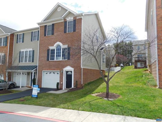 Attached, Exterior, Facade, Brick Facade, Rowhouse