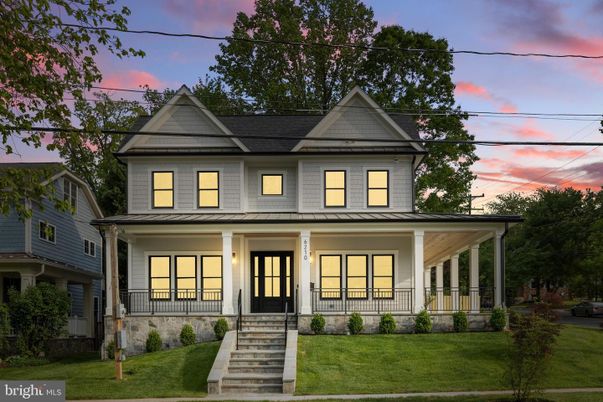 Exterior, Facade, Farmhouse