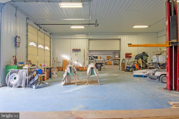Garage, Interior