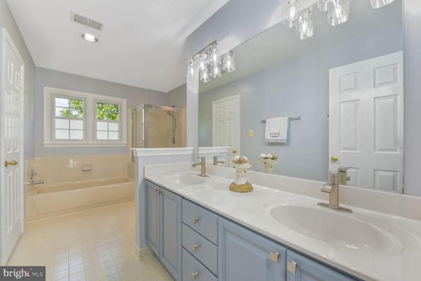 Bathroom, Dual Sink Vanities, Glass Shower, Interior, Recessed Lighting