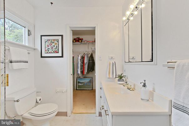 Bathroom, Dual Sink Vanities, Interior, Marble, Walk-in Closets
