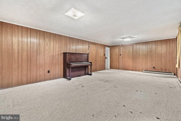 Interior, Piano, Wooden Walls