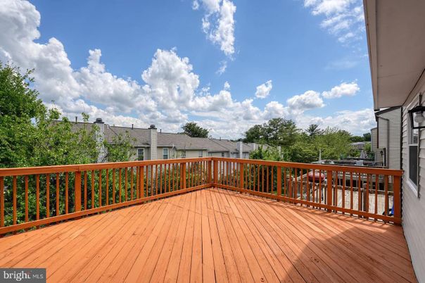 Exterior, Wood Texture Flooring
