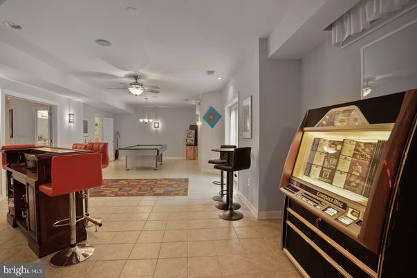 Billiard Table, Game Room, Interior, Recessed Lighting