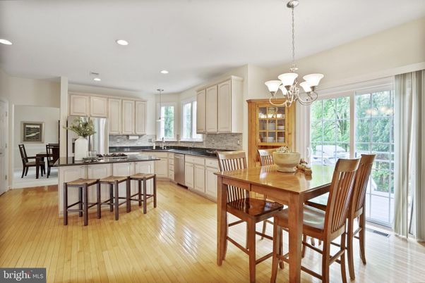 Chandelier, Dining room, Interior, Kitchen, Pendant Lights, Recessed Lighting, Wood Texture Flooring