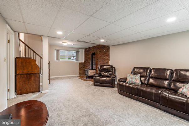Interior, Living room, Recessed Lighting, Stone Walls