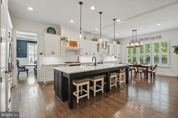 Dining room, Interior, Kitchen, Pendant Lights, Recessed Lighting, Wood Texture Flooring