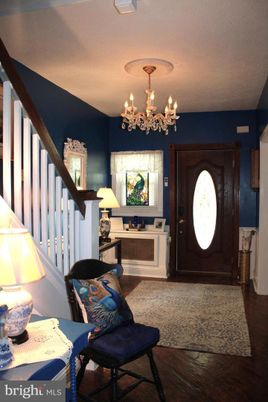 Chandelier, Interior, Wood Texture Flooring