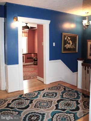 Chandelier, Interior, Wood Texture Flooring