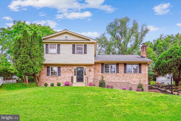 Exterior, Facade, Brick Facade, Split Level