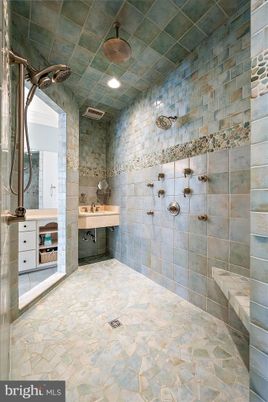 Bathroom, Interior, Recessed Lighting