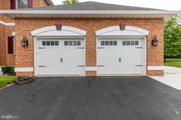 Detached Garage, Exterior