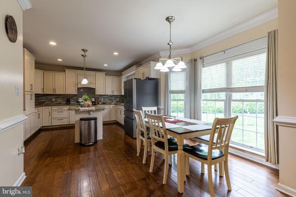 Dining room, Interior, Kitchen, Pendant Lights, Recessed Lighting, Wood Texture Flooring