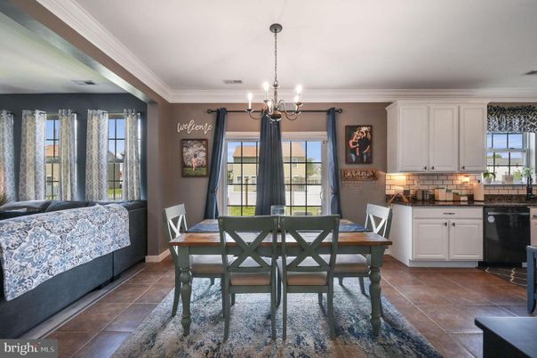 Chandelier, Dining room, Interior, Pendant Lights