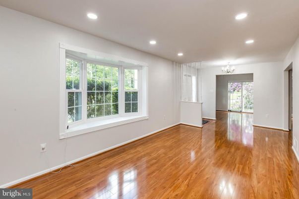 Chandelier, Empty room, Interior, Recessed Lighting, Wood Texture Flooring
